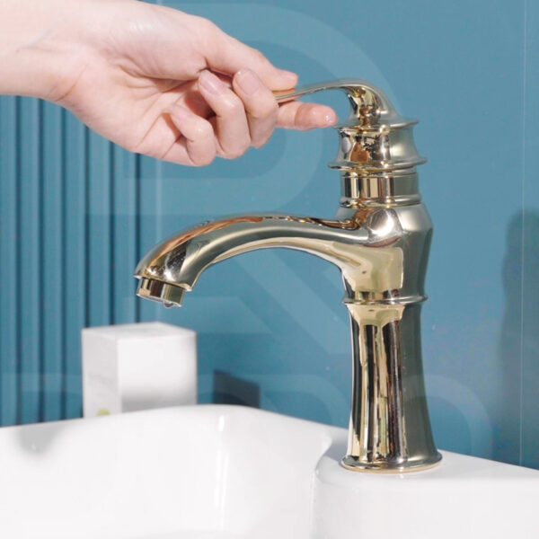 Vòi rửa mặt nóng lạnh xi pvd màu vàng
