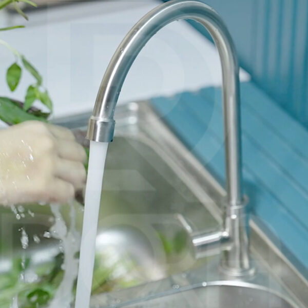 Vòi rửa chén lạnh phi 18 inox 304