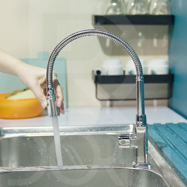 Vòi nhà bếp ống lò xo