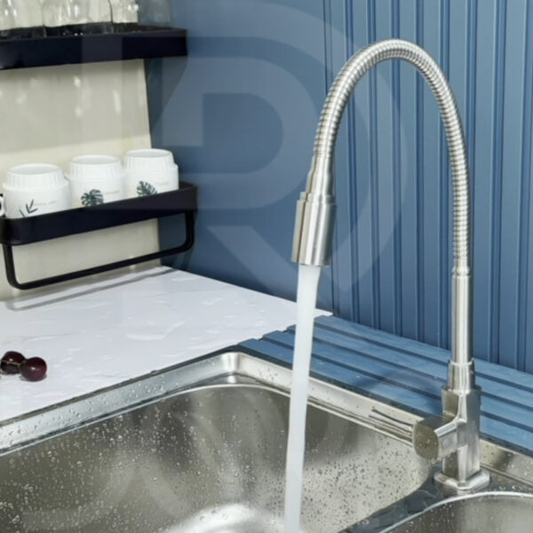 Vòi rửa chén lạnh thân vuông DORA
