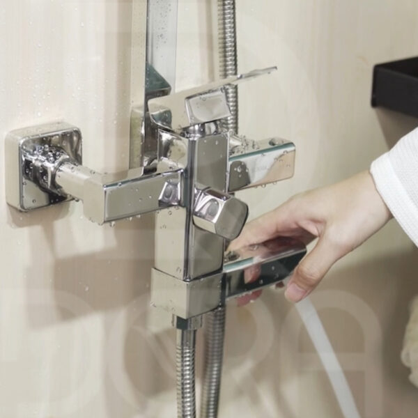 Bộ sen tắm vuông nước mạnh