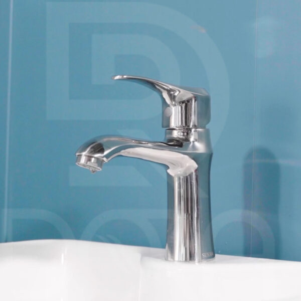 Vòi lavabo tròn hàng mài bóng tại Việt Nam